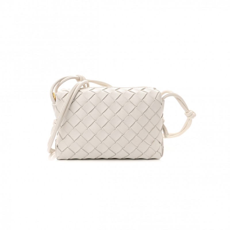 BOTTEGA VENETA NAPPA INTRECCIATO MINI LOOP CAMERA BAG WHITE (18*11*6cm) BOTTEGA VENETA NAPPA INTRECCIATO MINI LOOP CAMERA BAG WHITE (18*11*6cm)