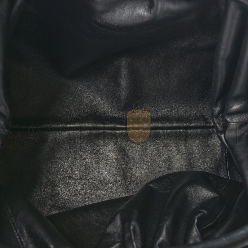BOTTEGA VENETA SMOOTH BUTTER CALF THE POUCH OVERSIZED CLUTCH BLACK (38*18*8cm) BOTTEGA VENETA SMOOTH BUTTER CALF THE POUCH OVERSIZED CLUTCH BLACK (38*18*8cm)