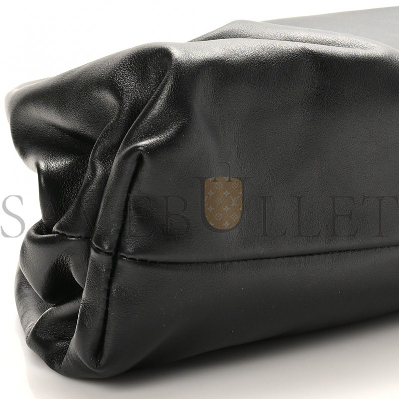 BOTTEGA VENETA SMOOTH BUTTER CALF THE POUCH OVERSIZED CLUTCH BLACK (38*18*8cm) BOTTEGA VENETA SMOOTH BUTTER CALF THE POUCH OVERSIZED CLUTCH BLACK (38*18*8cm)