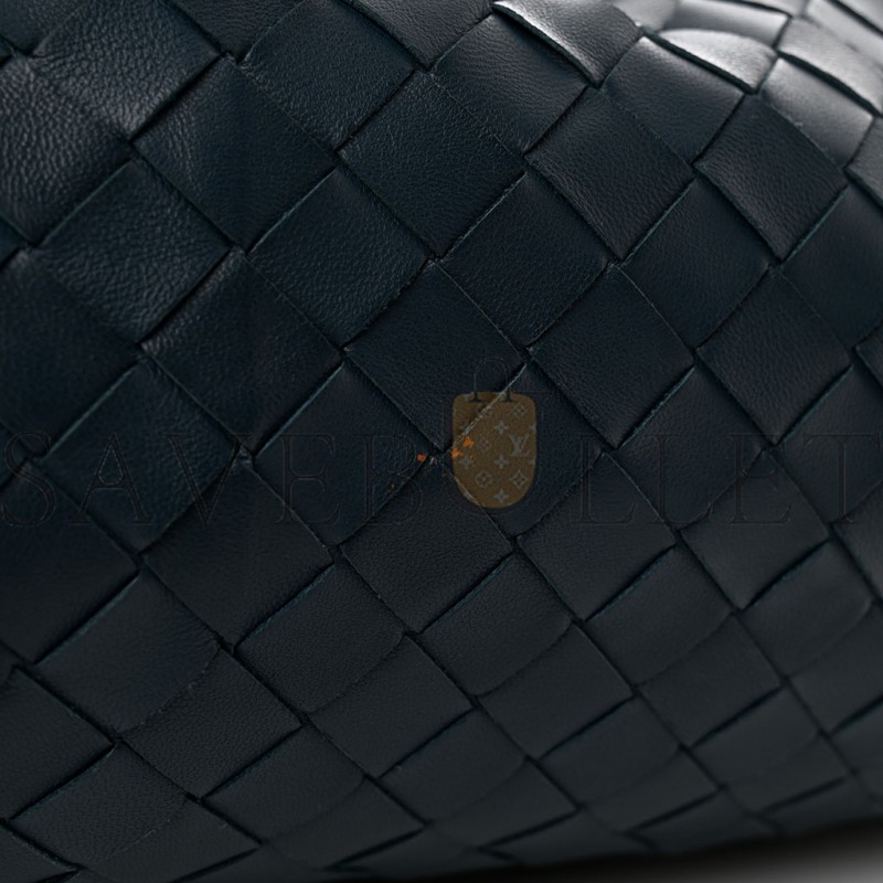 BOTTEGA VENETA NAPPA MAXI INTRECCIATO THE POUCH OVERSIZED CLUTCH DEEP BLUE 1313552 (37*22*8)