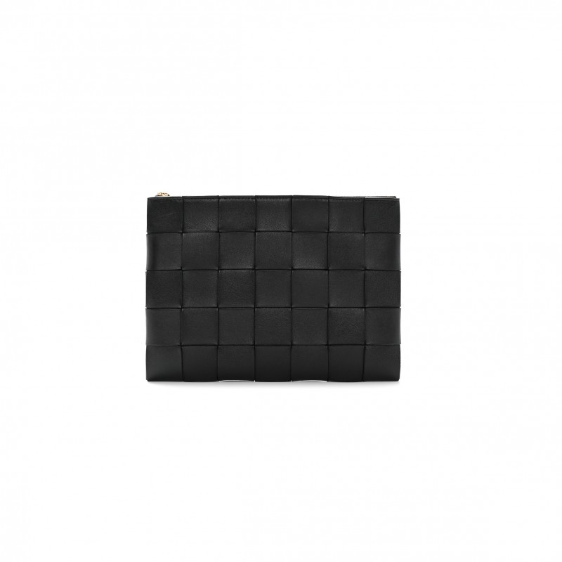 BOTTEGA VENETA NAPPA MAXI INTRECCIATO CASSETTE FLAT ZIP MEDIUM POUCH BLACK  (28*20cm)