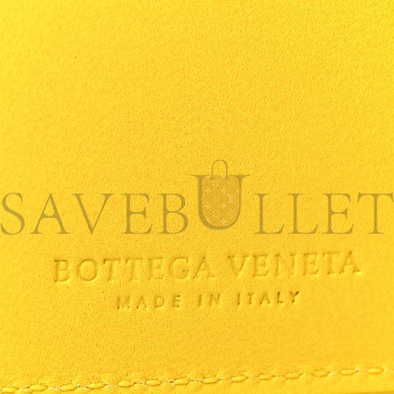 BOTTEGA VENETA NAPPA MAXI INTRECCIATO BI FOLD WALLET BUTTERCUP (11*10*2cm) BOTTEGA VENETA NAPPA MAXI INTRECCIATO BI FOLD WALLET BUTTERCUP (11*10*2cm)