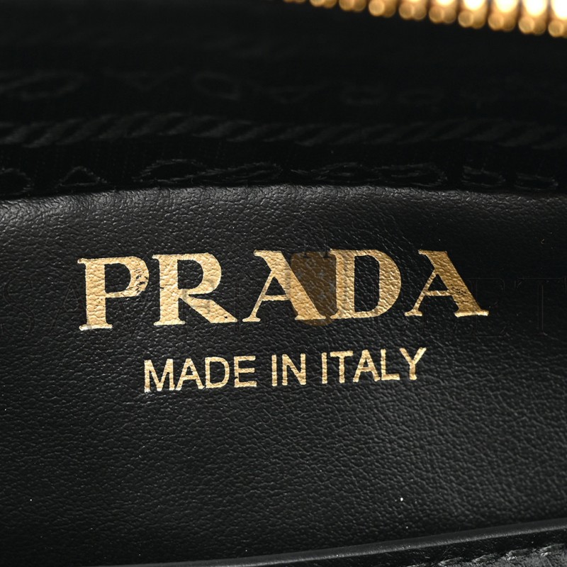 PRADA JACQUARD SAFFIANO TRIANGOLO SYMBOLE EMBROIDERED SMALL SHOULDER BAG BLACK CORDA (23*17*7cm)