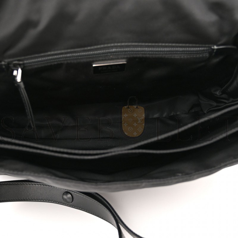 PRADA RE-NYLON SMALL PADDED SHOULDER BAG BLACK (36*29*15cm) PRADA RE-NYLON SMALL PADDED SHOULDER BAG BLACK (36*29*15cm)