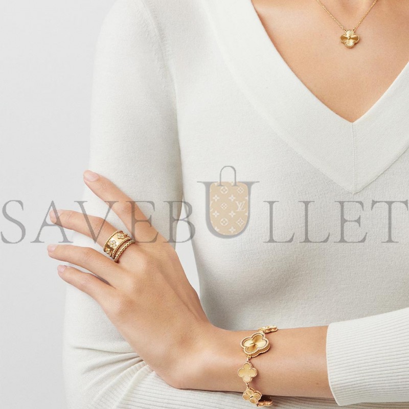 VAN CLEEF ARPELS PERLÉE PEARLS OF GOLD RING, MEDIUM MODEL - YELLOW GOLD VCARO3Y500 VAN CLEEF ARPELS PERLÉE PEARLS OF GOLD RING, MEDIUM MODEL - YELLOW GOLD VCARO3Y500