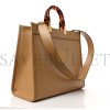 FENDI VITELLO KING PLEXIGLASS LOGO EMBOSSED MEDIUM FENDI SUNSHINE SHOPPER TOTE MIELE SCURO (36*30*16cm)