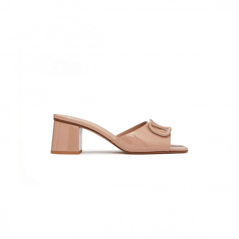 VALENTINO VLOGO SIGNATURE PATENT LEATHER SLIDE SANDAL 60MM 6W2S0HA6TMK_GF9 VALENTINO VLOGO SIGNATURE PATENT LEATHER SLIDE SANDAL 60MM 6W2S0HA6TMK_GF9