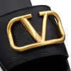VALENTINO VLOGO SIGNATURE SLIDE SANDAL IN GRAINY COWHIDE WITH ACCESSORY 5W2S0M21HWS_0NO VALENTINO VLOGO SIGNATURE SLIDE SANDAL IN GRAINY COWHIDE WITH ACCESSORY 5W2S0M21HWS_0NO