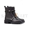 VALENTINO ROMAN STUD CALFSKIN COMBAT BOOT WITH TONAL STUDS 40MM 5W2S0CJ3FYP_0NO VALENTINO ROMAN STUD CALFSKIN COMBAT BOOT WITH TONAL STUDS 40MM 5W2S0CJ3FYP_0NO