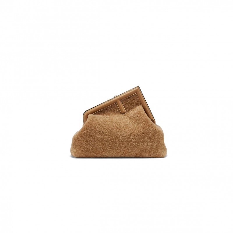 FENDI FIRST MEDIUM - BEIGE SHEEPSKIN BAG 8BP127AHNAF0J2D (32.5*23.5*15cm) FENDI FIRST MEDIUM - BEIGE SHEEPSKIN BAG 8BP127AHNAF0J2D (32.5*23.5*15cm)