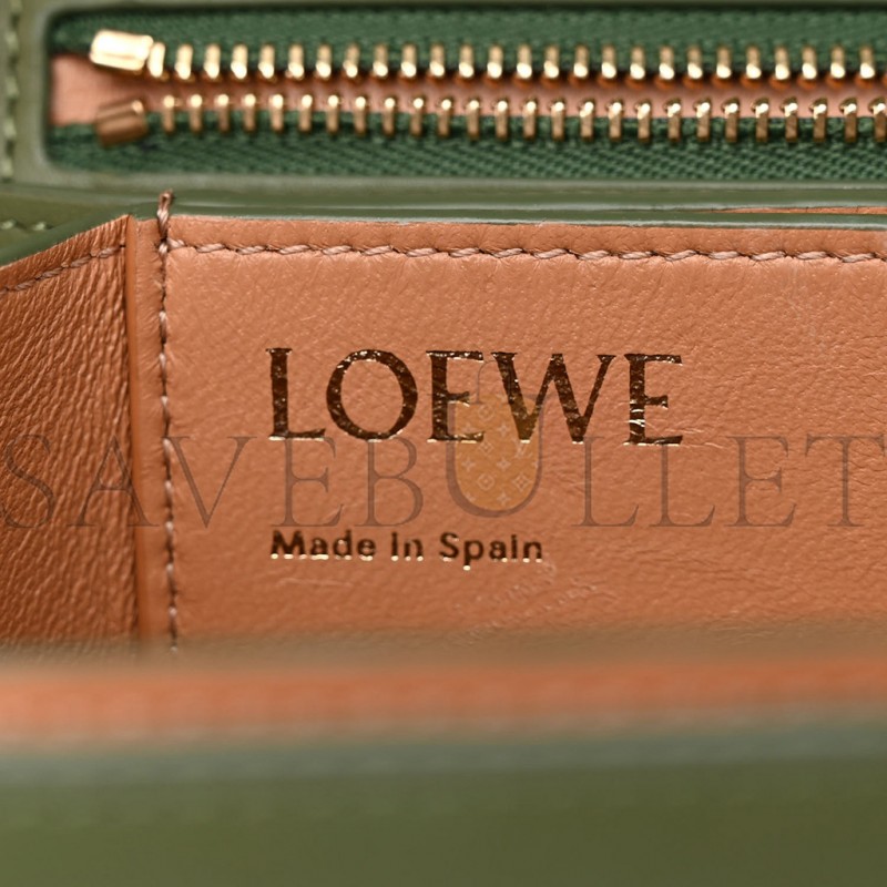 LOEWE SILK CALFSKIN GOYA BAG AVOCADO (22*15*7cm) LOEWE SILK CALFSKIN GOYA BAG AVOCADO (22*15*7cm)