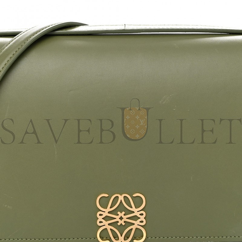 LOEWE SILK CALFSKIN GOYA BAG AVOCADO (22*15*7cm) LOEWE SILK CALFSKIN GOYA BAG AVOCADO (22*15*7cm)