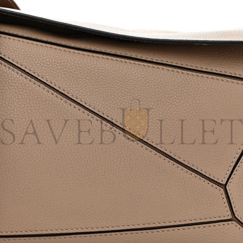 LOEWE GRAINED CALFSKIN SMALL PUZZLE BAG SAND MINK (24*16.5*10.5cm) LOEWE GRAINED CALFSKIN SMALL PUZZLE BAG SAND MINK (24*16.5*10.5cm)